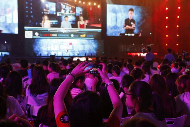 练对簿公堂 练对簿公堂